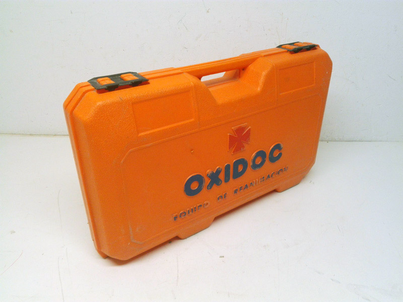 botiquin oxigeno emergencia medico botella+2mascara plastico metal 36.5x61.5x14 1u
